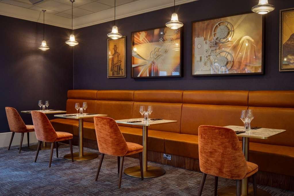 Doubletree By Hilton London Elstree Hotel Borehamwood Restaurant photo