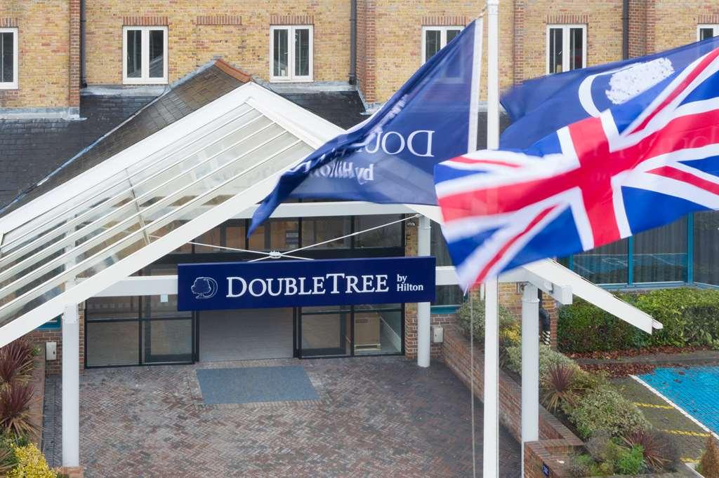 Doubletree By Hilton London Elstree Hotel Borehamwood Exterior photo