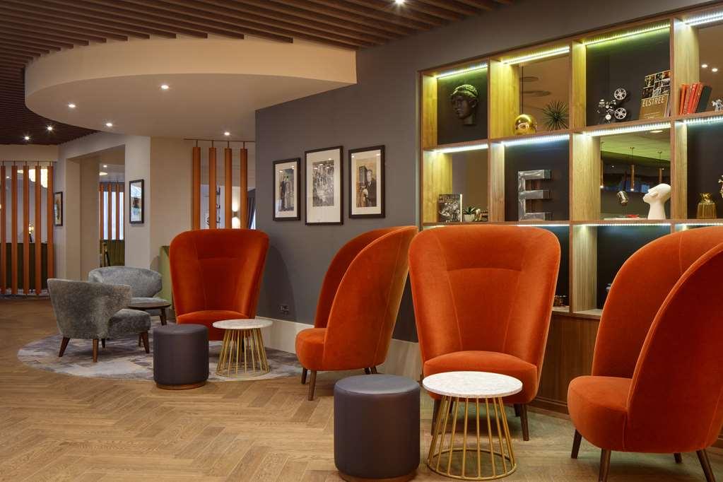 Doubletree By Hilton London Elstree Hotel Borehamwood Interior photo