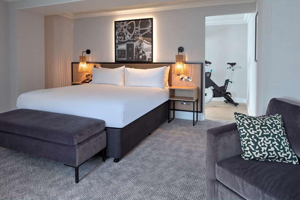 Doubletree By Hilton London Elstree Hotel Borehamwood Room photo