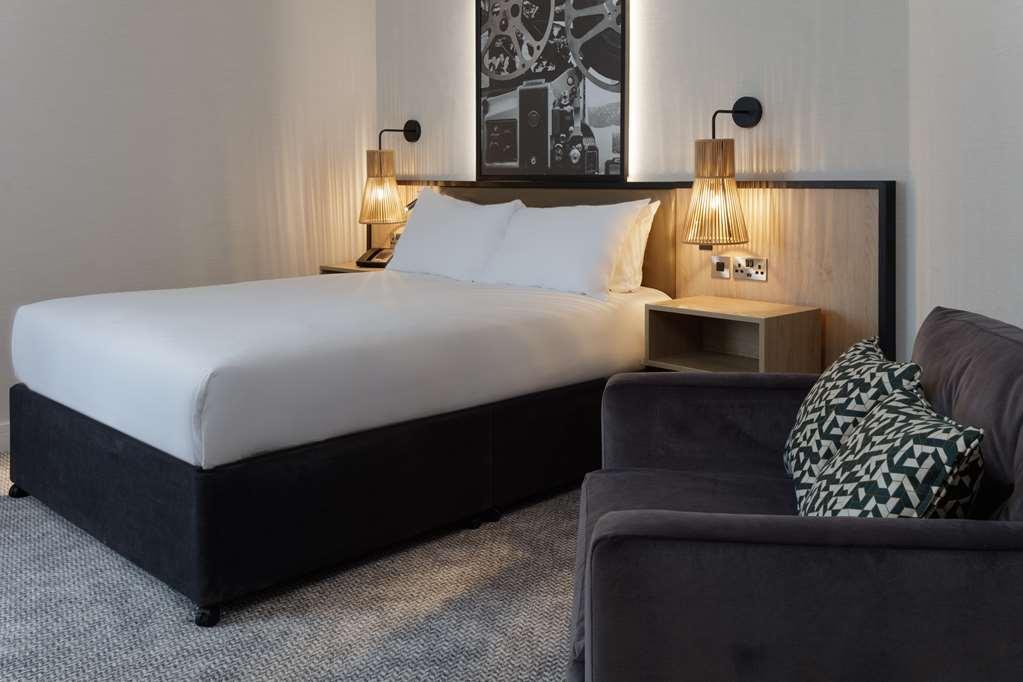 Doubletree By Hilton London Elstree Hotel Borehamwood Room photo