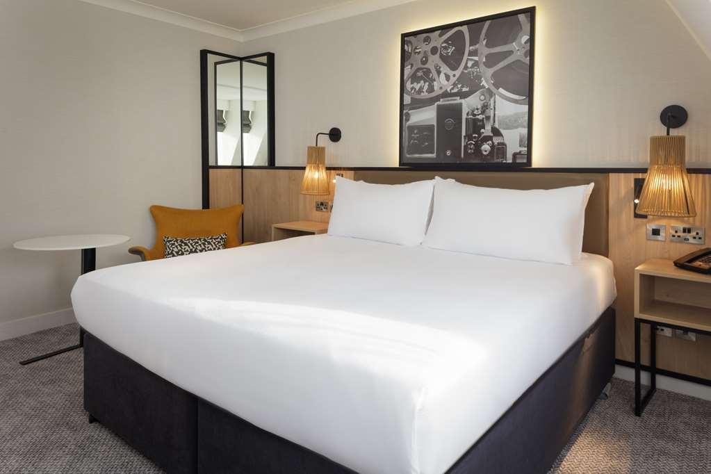 Doubletree By Hilton London Elstree Hotel Borehamwood Room photo