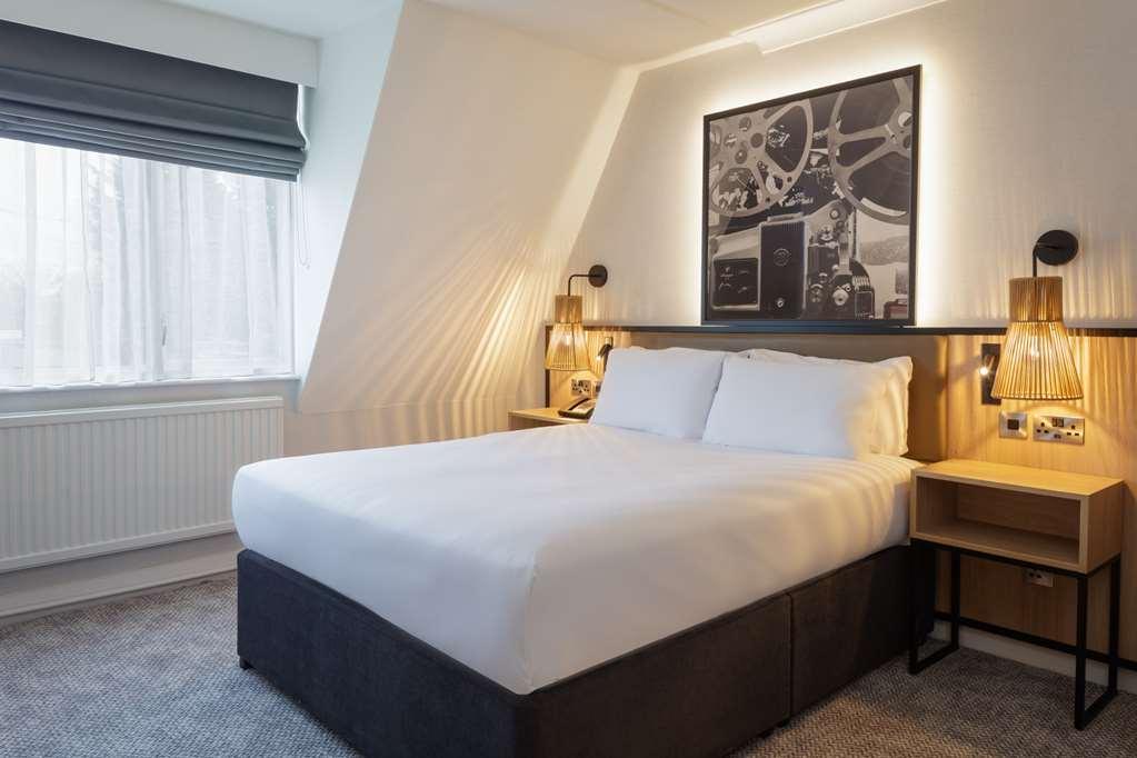 Doubletree By Hilton London Elstree Hotel Borehamwood Room photo