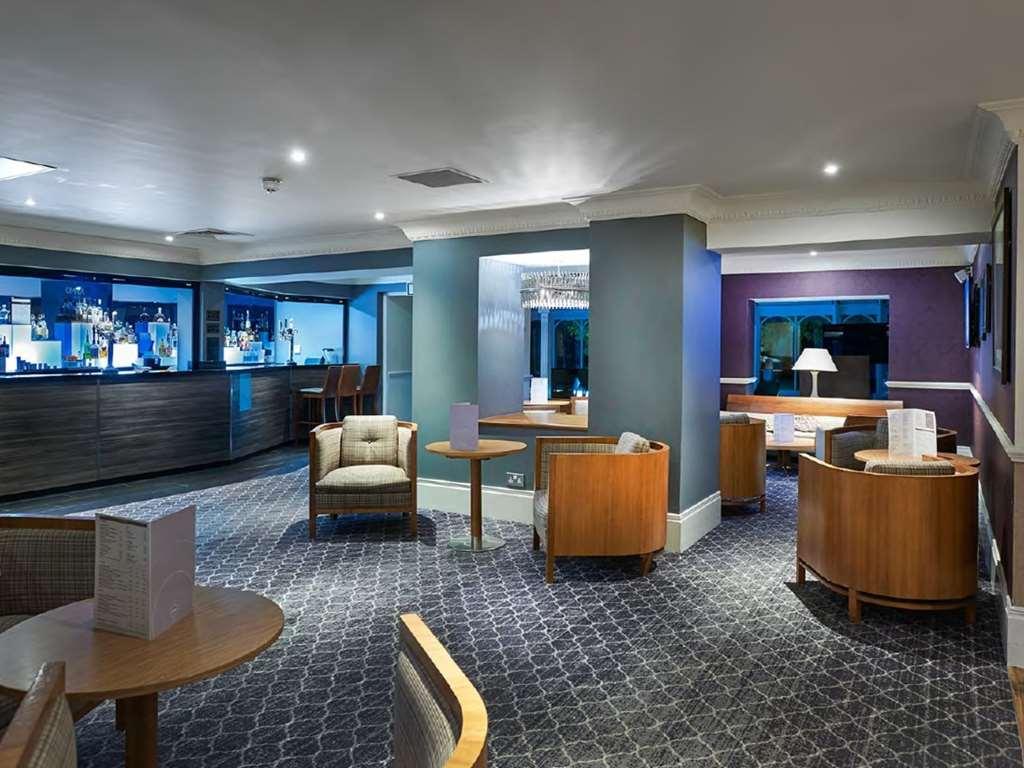 Doubletree By Hilton London Elstree Hotel Borehamwood Restaurant photo